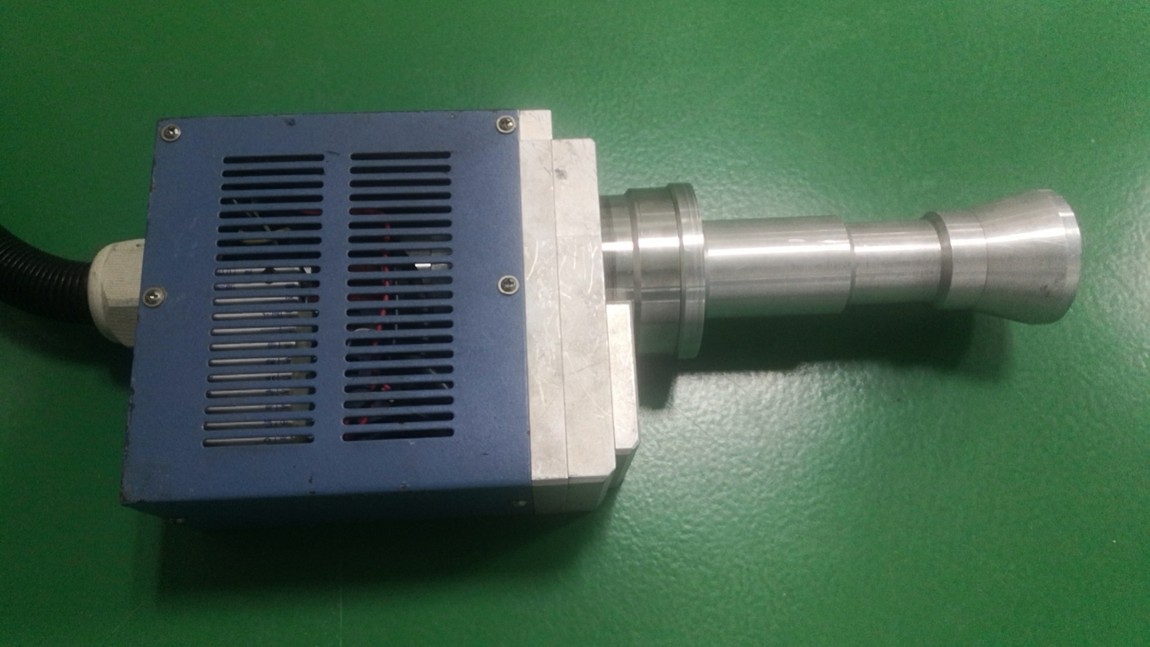 【午夜精品久久久】午夜电影网站点胶机所用的旋喷午夜电影网站机部分